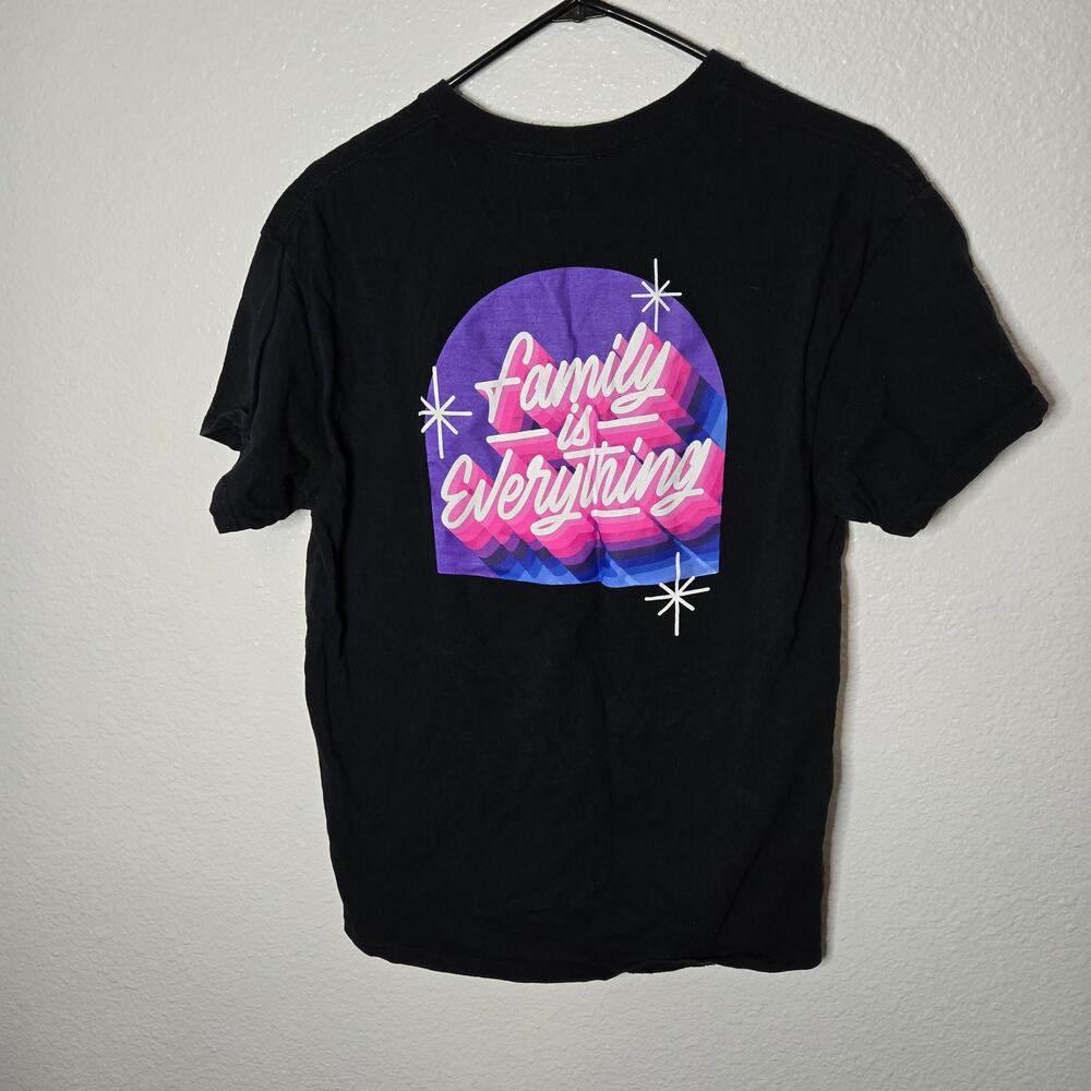 Taco Bell x It's a Living Collab Family is Everything T Shirt Large